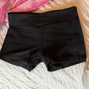 ivivva by lululemon short! very comfy
